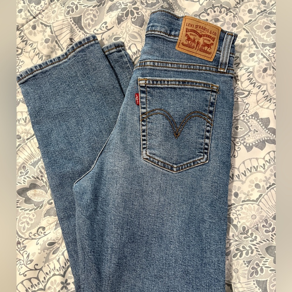 Levi’s Wedgie Fit Women's Jeans - SOLD